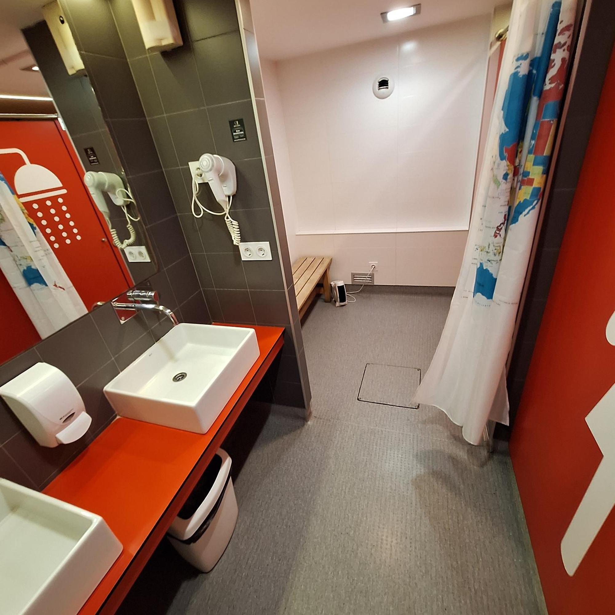 Hostel Casa Ibarrola Памплона Экстерьер фото